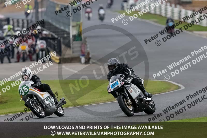 Vintage motorcycle club;eventdigitalimages;mallory park;mallory park trackday photographs;no limits trackdays;peter wileman photography;trackday digital images;trackday photos;vmcc festival 1000 bikes photographs